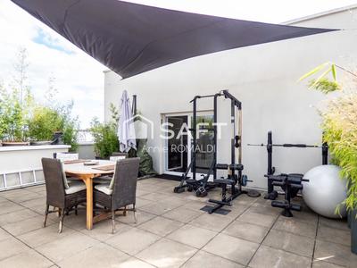 Appartement - 99 m² - 4 pièces