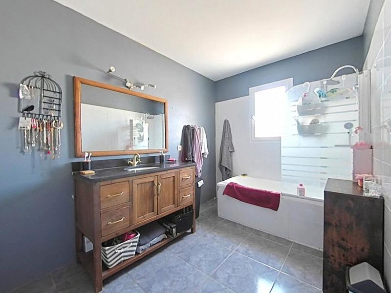 Maison - 103 m² - 5 pièces