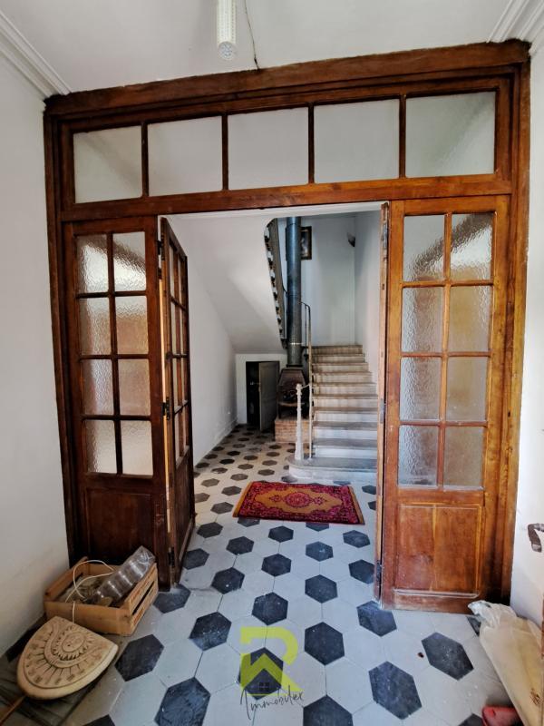 Maison - 400 m² - 20 pièces