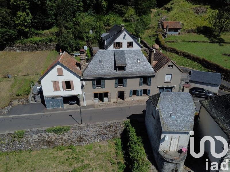 Maison de village - 157 m² - 9 pièces