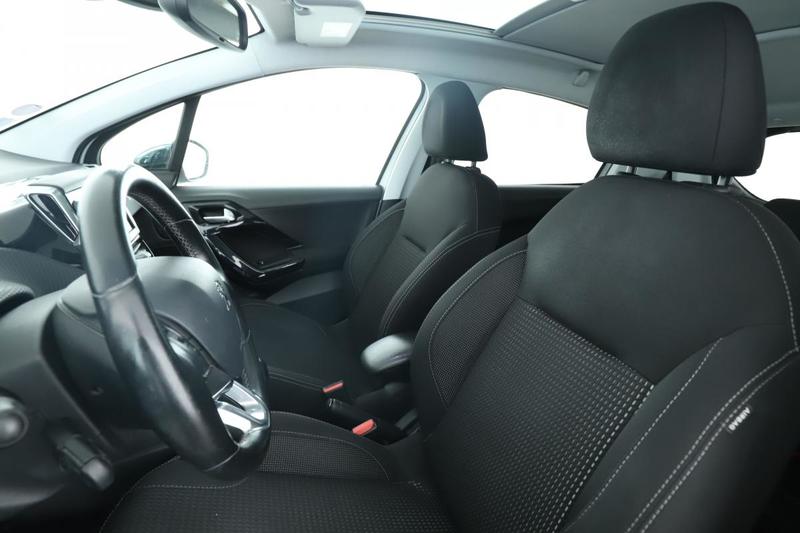 Peugeot 208 1.2 PureTech Allure 5p 110 ch
