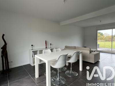 Maison - 170 m² - 8 pièces