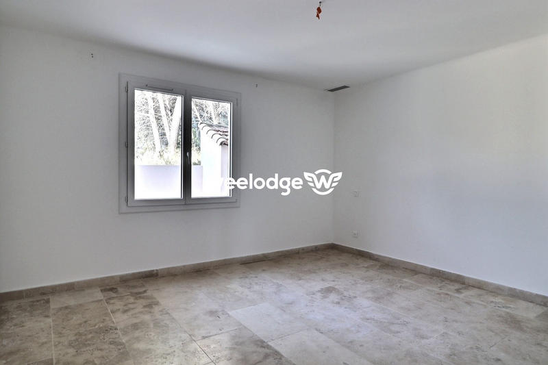 Maison traditionnelle - 174 m² - 7 pièces