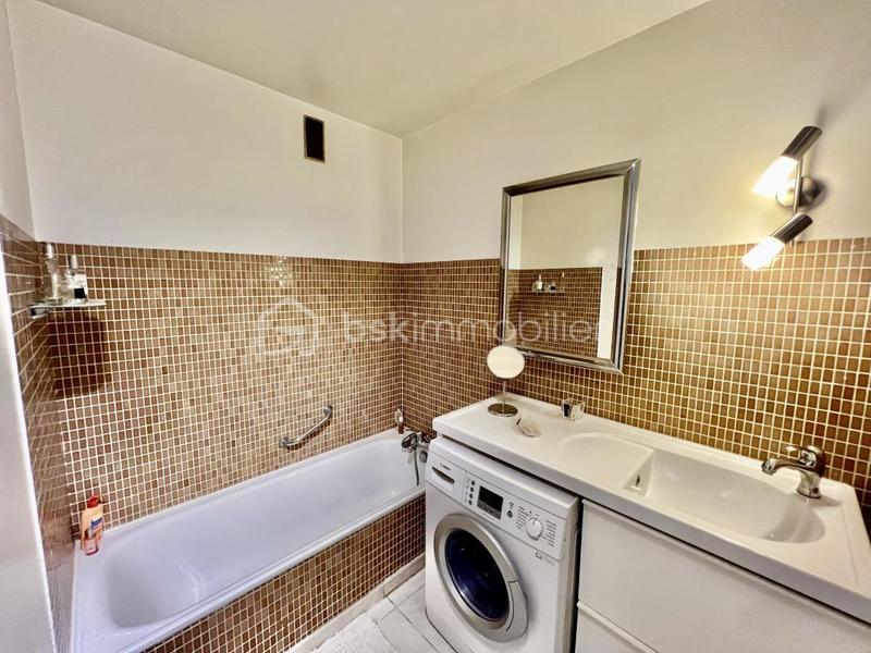 Appartement - 79 m² - 3 pièces