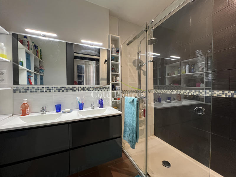 Maison - 176 m² - 7 pièces