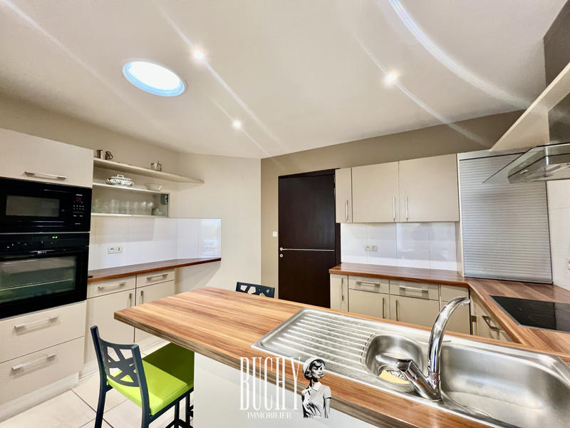 Maison - 175 m² - 5 pièces