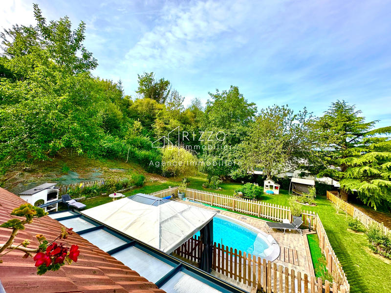 Maison - 180 m² - 6 pièces