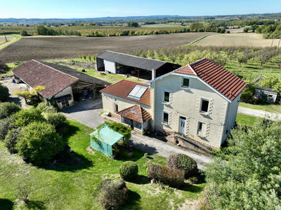 Maison - 205 m² - 5 pièces