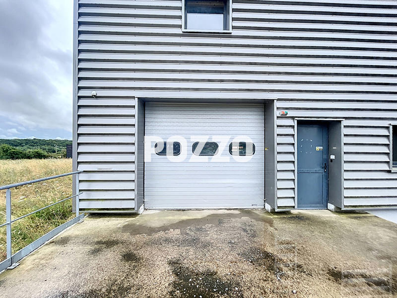 Local d'activité / Entrepôt - 798 m² - 9 pièces