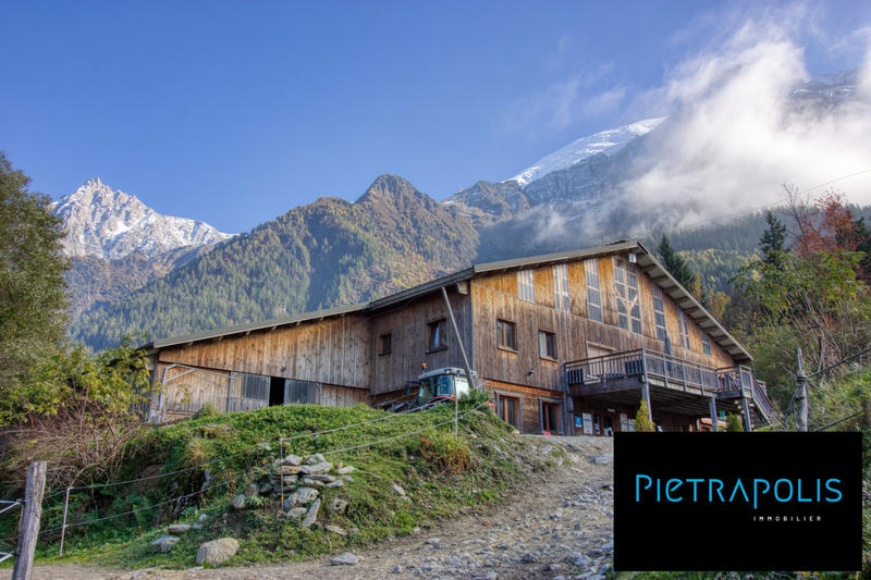 Châlet - 258 m² - 7 pièces