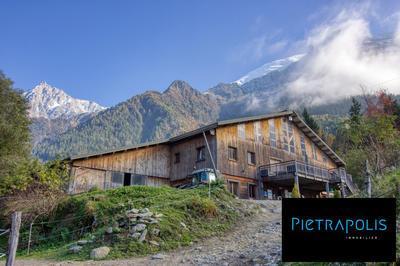 Châlet - 258 m² - 7 pièces