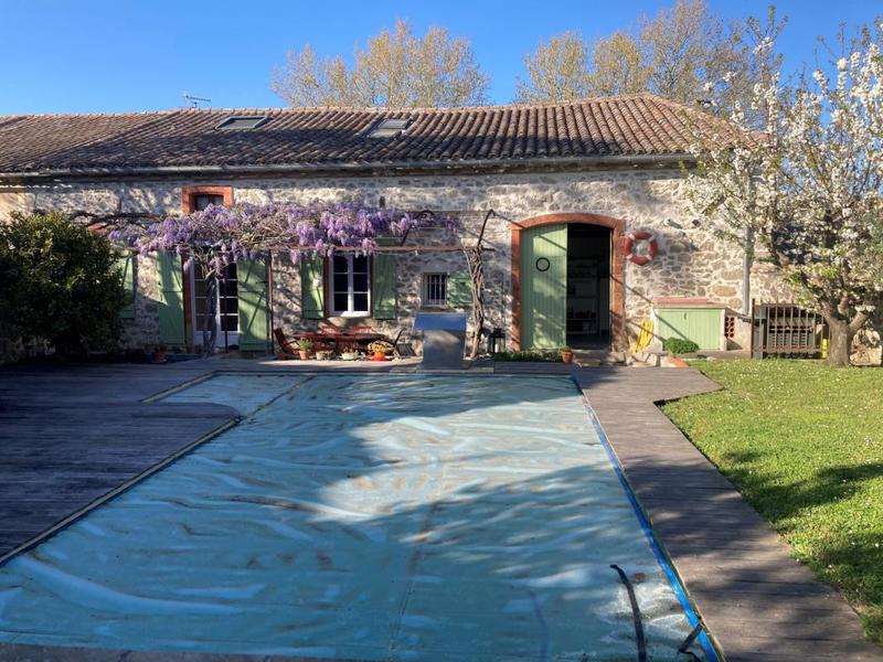 Maison - 200 m² - 7 pièces