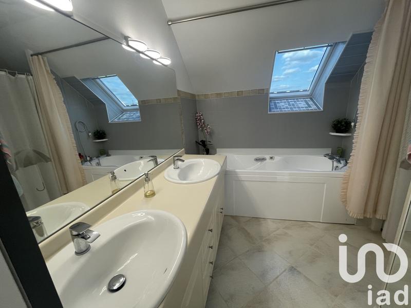 Maison - 140 m² - 6 pièces