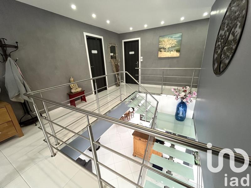 Maison - 205 m² - 5 pièces