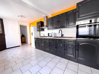 Maison de ville - 93 m² - 5 pièces