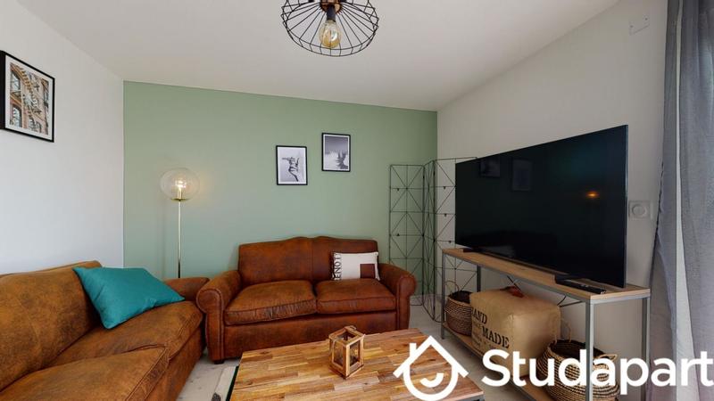 Chambre - 9 m² - 1 pièce