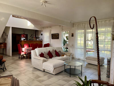 Maison - 151 m² - 6 pièces