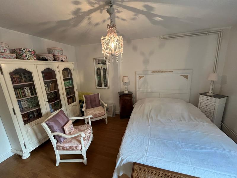 Maison - 180 m² - 9 pièces