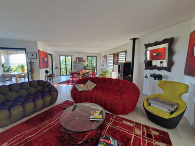 Villa - 187 m² - 6 pièces