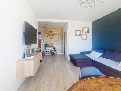 Appartement - 92 m² - 5 pièces