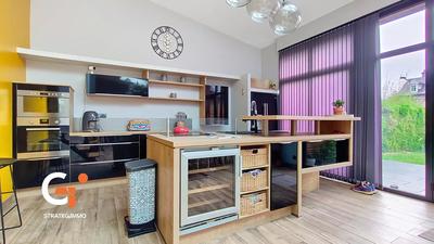 Maison - 170 m² - 8 pièces