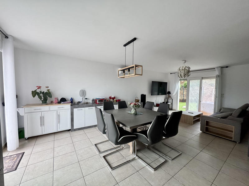 Maison - 92 m² - 4 pièces