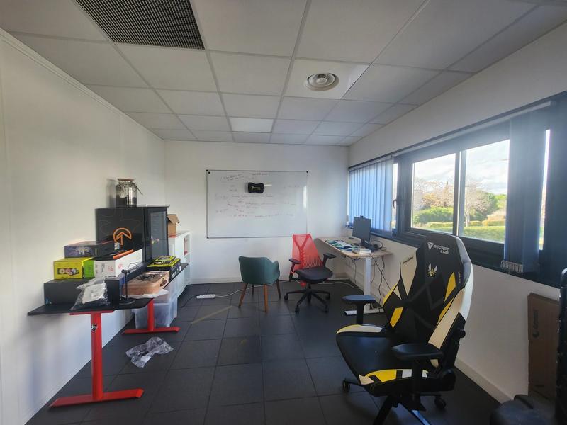 Bureau - 230 m² - 11 pièces