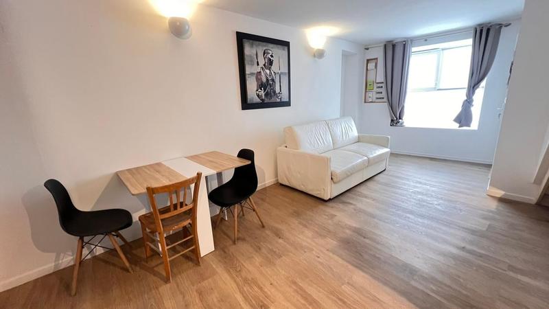 Immeuble - 77 m² - 3 pièces