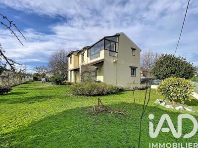 Maison de maîtres - 120 m² - 8 pièces