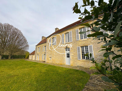 Maison - 287 m² - 10 pièces