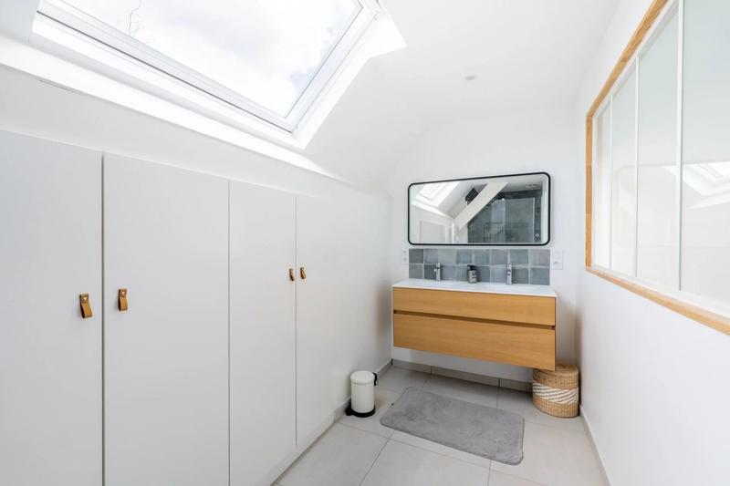 Maison - 195 m² - 7 pièces