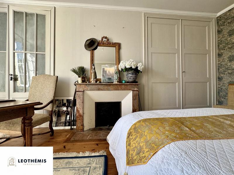 Maison - 362 m² - 14 pièces