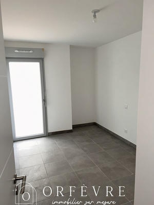 Appartement - 82 m² - 3 pièces