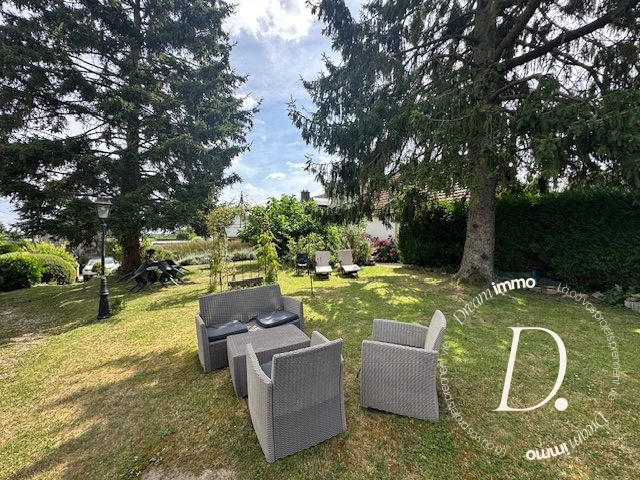 Maison - 288 m² - 13 pièces