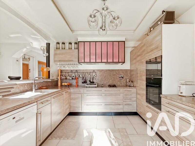 Maison - 158 m² - 6 pièces