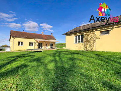 Maison - 95 m² - 4 pièces