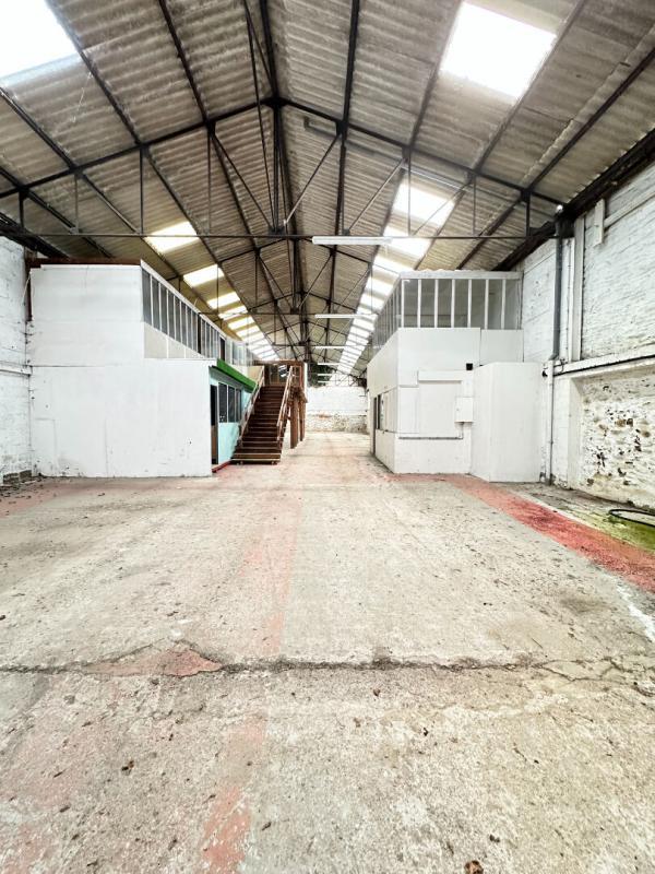 Appartement - 450 m² - 1 pièce