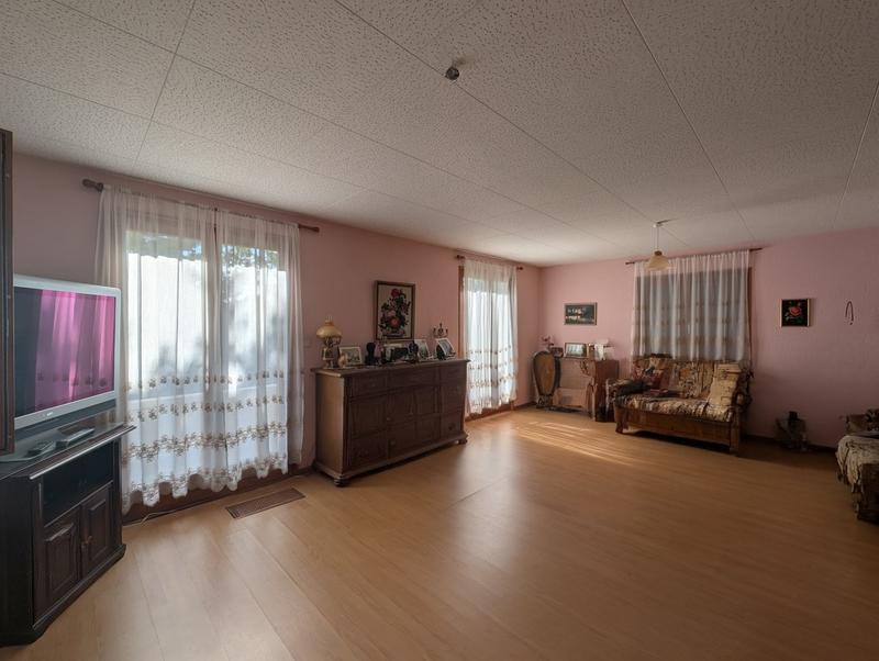 Maison - 201 m² - 7 pièces