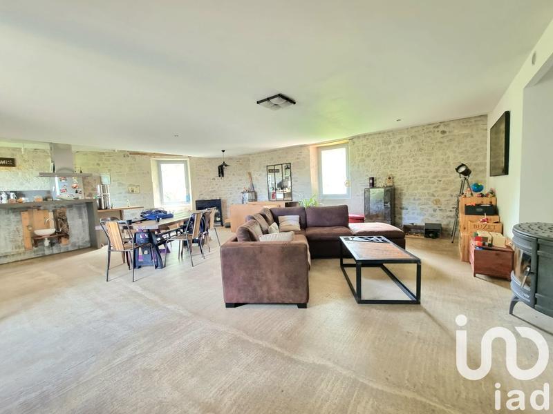 Maison - 202 m² - 6 pièces