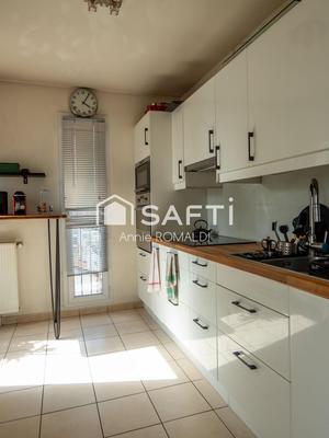 Appartement - 99 m² - 4 pièces