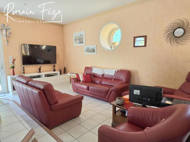 Maison - 300 m² - 7 pièces