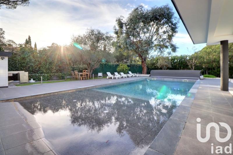 Maison - 279 m² - 7 pièces