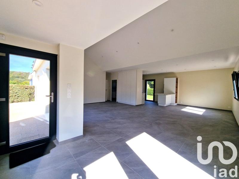 Maison - 122 m² - 4 pièces