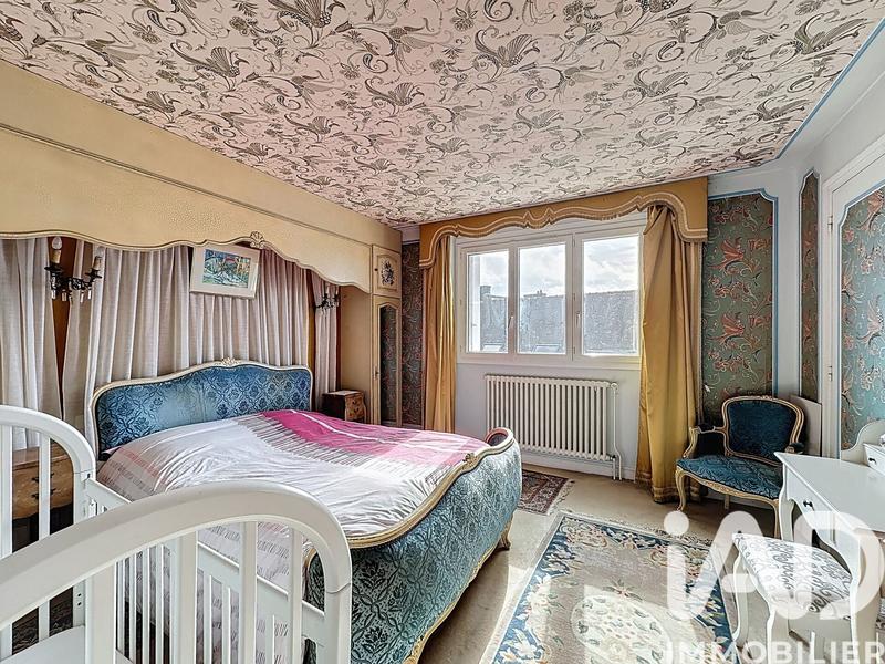 Maison - 375 m² - 11 pièces