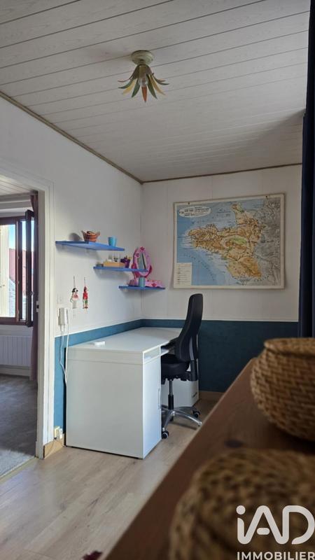 Maison - 143 m² - 8 pièces