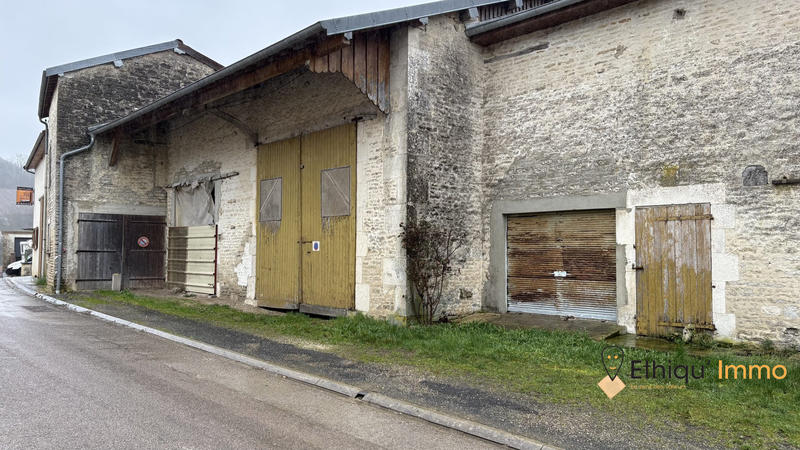 Maison ancienne - 195 m² - 2 pièces