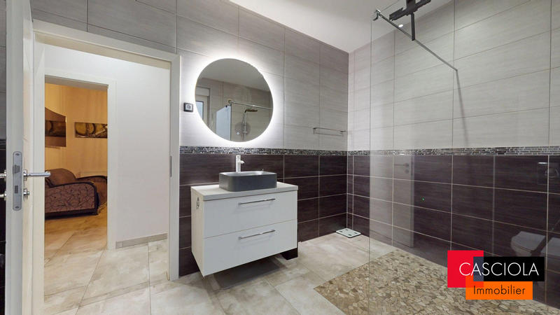 Maison ancienne - 212 m² - 7 pièces