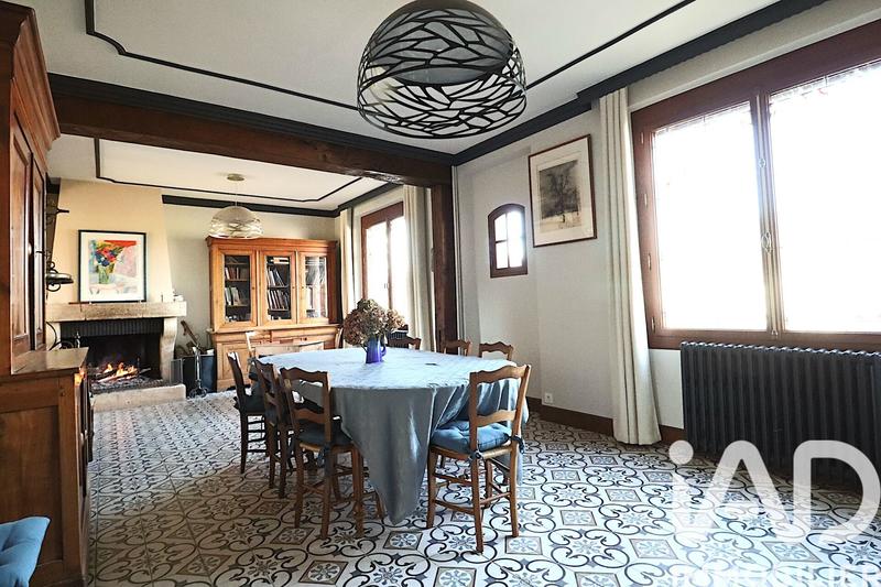 Maison - 172 m² - 10 pièces