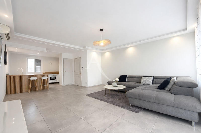 Appartement - 104 m² - 4 pièces