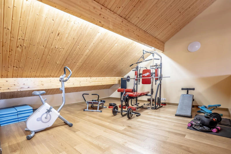 Maison contemporaine - 733 m² - 15 pièces